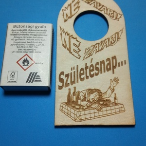 NE ZAVARJ! Születésnap... feliratú Netábla. Vicces felszólítás szülinapra. Ajánljuk férfiaknak, időseknek, fiataloknak. - esküvő - dekoráció - tábla & jelzés - Meska.hu