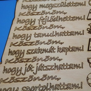 Esküvői Szülőköszöntő ajándék. Pergamen hatású, gravírozott, falra akasztható tábla. Esküvőre emlék szülőknek nevelőknek - esküvő - emlék & ajándék - szülőköszöntő ajándék - Meska.hu