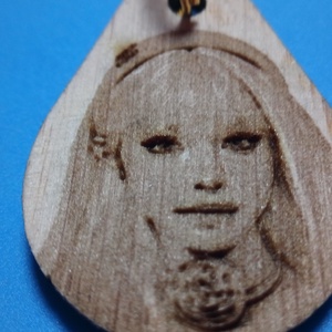 Szerelmi ajándék. Portré kulcstartó, szerelmed képével egyedileg elkészítve. (A minta női arc is megvásárolható.) 2, Táska & Tok, Kulcstartó & Táskadísz, Kulcstartó, Gravírozás, pirográfia, MESKA