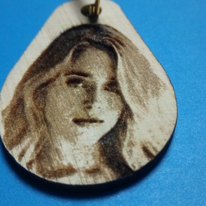 Valentin-napi ajándék. Portré kulcstartó, szerelmed képével egyedileg elkészítve. (A minta női arc is megvásárolható.) 3 - táska & tok - kulcstartó & táskadísz - kulcstartó - Meska.hu