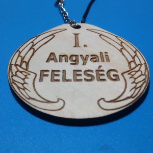 Humoros medál, feleségek dícséretével. Egyedi ajándék feleségednek, jegyesednek. Angyali feleség , Ékszer, Nyaklánc, Medálos nyaklánc, Gravírozás, pirográfia, MESKA