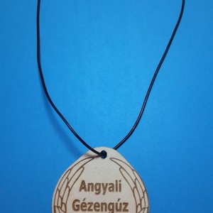 Humoros medál, gyerek dícséretével. Egyedi ajándék gyermeknek, keresztfiúnak, szomszédnak. Angyali Gézengúz - ékszer - nyaklánc - medálos nyaklánc - Meska.hu