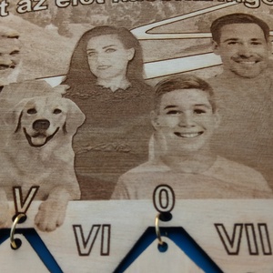 Családi öröknaptár, új funkciókkal. Fedezd fel! Fénykép verzio. Ajándék évfordulóra, ünnepre szülőknek, családtagoknak. - otthon & életmód - dekoráció - fali és függő dekoráció - falinaptár & öröknaptár - Meska.hu