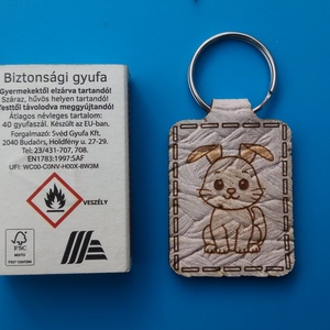 Húsvéti nyuszis kulcstartó. Műbőr alap, cuki, gravírozott nyuszi minta gyereknek. - táska & tok - kulcstartó & táskadísz - kulcstartó - Meska.hu