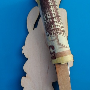 Húsvéti pénzátadó nyuszi. Gravírozott nyúl, locsólónak, fiúnak, rokonnak. Egyedi felirat lehetséges. - ünnepi díszek, dekorációk - húsvéti díszek és dekorációk - húsvéti pénzátadó - Meska.hu