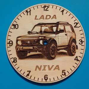 NIVA mintás falióra. Ajándékba: autó rajongónak, veteránosnak. - otthon & életmód - dekoráció - fali és függő dekoráció - falióra & óra - Meska.hu