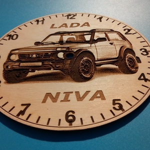 NIVA mintás falióra. Ajándékba: autó rajongónak, veteránosnak. - otthon & életmód - dekoráció - fali és függő dekoráció - falióra & óra - Meska.hu