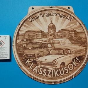 Trabant, Wartburg, Barkas. USA vastábla hangulatú gravírozott tábla, falikép, garázsba, nappaliba, műhelybe. - otthon & életmód - dekoráció - kép & falikép - fából készült kép - Meska.hu