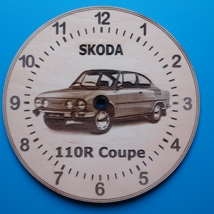 Skoda 110 R Coupe mintás grav;irozott ritka falióra. Óra, Skodásnak. - Meska.hu