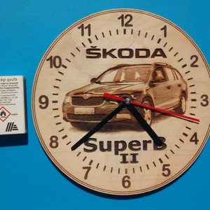 Skoda Superb II mintás gravírozott ritka falióra. Óra, Skodásnak. 2 - otthon & életmód - dekoráció - fali és függő dekoráció - falióra & óra - Meska.hu
