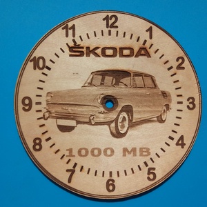 Skoda 1000MB mintás gravírozott ritka falióra. Óra, Skodásnak.  - Meska.hu