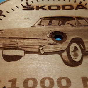 Skoda 1000MB mintás gravírozott ritka falióra. Óra, Skodásnak.  - otthon & életmód - dekoráció - fali és függő dekoráció - falióra & óra - Meska.hu