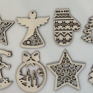 Karácsonyi díszdoboz díszekkel - karácsony - karácsonyi lakásdekoráció - karácsonyfadíszek - Meska.hu