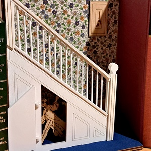Book nook Harry Potter lépcső alatti lakrésze. - Meska.hu