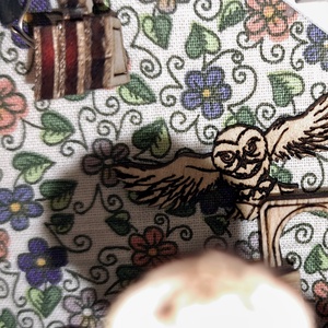 Book nook Harry Potter lépcső alatti lakrésze. - otthon & életmód - dekoráció - asztal és polc dekoráció - könyvtámasz - Meska.hu