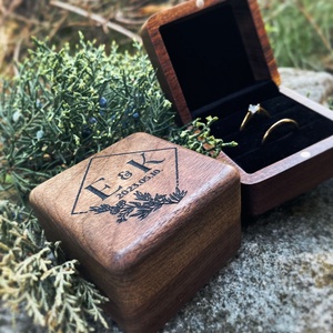 Esküvői gyűrűtartó doboz fából � Elegáns, Esküvő, Kiegészítők, Gyűrűtartó & Gyűrűpárna, Gravírozás, pirográfia, MESKA