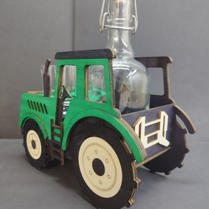 Traktor formájú pálinka kínáló  - otthon & életmód - konyhafelszerelés, tálalás - tálalás - pálinkás poharak, szettek - Meska.hu