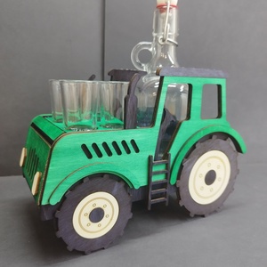 Traktor formájú pálinka kínáló  - otthon & életmód - konyhafelszerelés, tálalás - tálalás - pálinkás poharak, szettek - Meska.hu