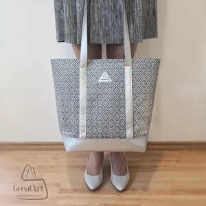 Női vízlepergető nagy válltáska - ezüst tote bag - táska & tok - kézitáska & válltáska - nagy pakolós táska - Meska.hu