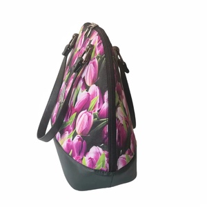 Női designer cipzáros válltáska - tulipános - táska & tok - kézitáska & válltáska - válltáska - Meska.hu
