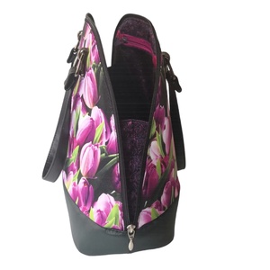 Női designer cipzáros válltáska - tulipános - táska & tok - kézitáska & válltáska - válltáska - Meska.hu