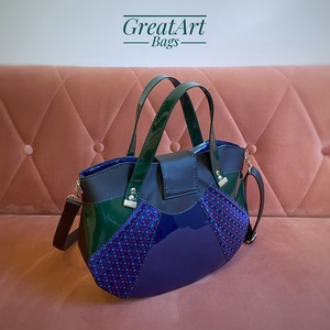 Designer válltáska - sötétkék sötétzöld pöttyös crossbody - táska & tok - kézitáska & válltáska - vállon átvethető táska - Meska.hu