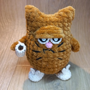 Morning Cat, forgolt figura, 11 cm, egy bögre kávé, morcos macska, ajándék férfiaknak - Meska.hu