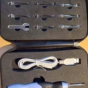 világító horgolótű készlet 9 tűmérettel, USB-ről tölthető - Meska.hu