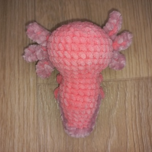 Plüss Axolotl, horgolt figura, 12 cm - játék & sport - plüssállat & játékfigura - hal - Meska.hu