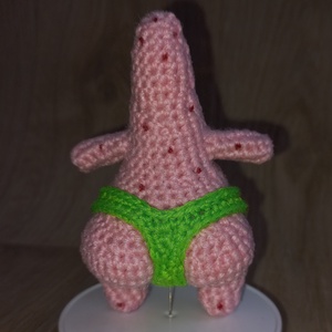 Csillag Patrik tangában, horgolt figura, 11 cm - játék & sport - plüssállat & játékfigura - plüss mesefigurák - Meska.hu