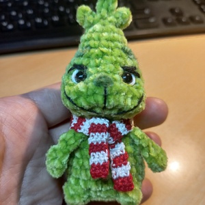 Bébi Grincs, horgolt figura, 10 cm - Meska.hu