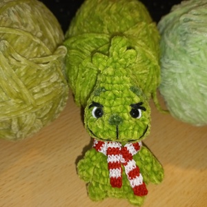 Bébi Grincs, horgolt figura, 10 cm - táska & tok - kulcstartó & táskadísz - kulcstartó - Meska.hu