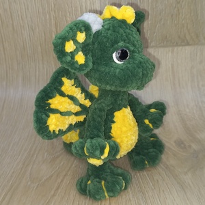 2024 a Sárkány éve, plüss horgolt figura, 17 cm - játék & sport - plüssállat & játékfigura - plüss mesefigurák - Meska.hu