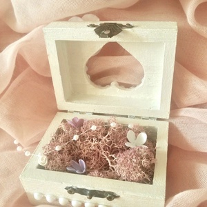 Egyedi esküvői gyűrűs doboz ,   agyagvirágokkal díszítve - esküvő - kiegészítők - gyűrűtartó & gyűrűpárna - Meska.hu