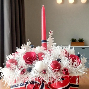 Különleges, skandináv jellegű ünnepi asztaldísz ...az elegáns színvilág kedvelőinek ! , Karácsony, Adventi díszek, Adventi asztaldísz, Mindenmás, Virágkötés, MESKA