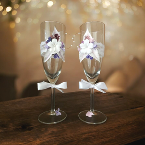 Egyedi esküvői pezsgőspoharak...  agyagvirágokkal díszítve !, Esküvő, Dekoráció, Tálalás, Mindenmás, Gyurma, MESKA