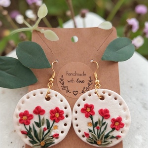 Hímzett elegancia fülbevaló , Ékszer, Fülbevaló, Lógós kerek fülbevaló, Ékszerkészítés, Gyurma, MESKA