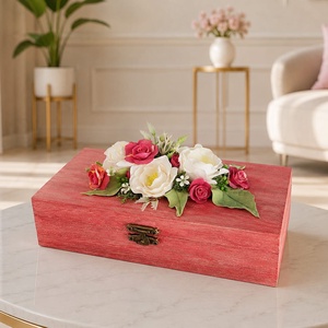 Ékszerdoboz,rózsa agyagvirágokkal díszítve ! - Meska.hu