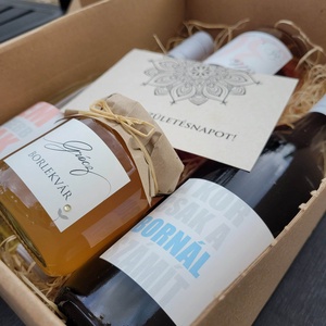 Születésnapi címkés borválogatás nőknek - élelmiszer - alkoholos italok - Meska.hu