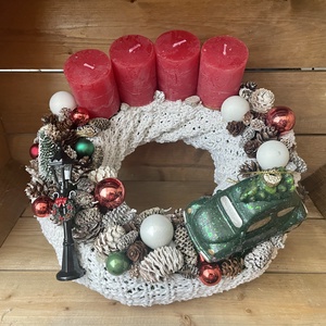 Karácsonyi kisautós adventi koszorú - Meska.hu