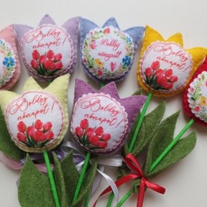 Nőnapra filc tulipán 7 darabos  - Meska.hu