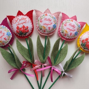 Nőnapra filc tulipán (10 darab) - otthon & életmód - virágdekoráció - virágok - virágcsokor - Meska.hu