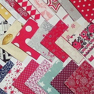 100 db Karácsony patchwork 10x10 cm pamutvászon csomag  - kellékek & szerszámok - méteráru - anyagcsomag - Meska.hu