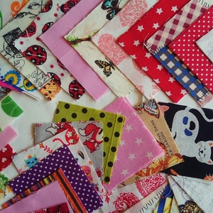100 db Lány patchwork 10x10 8x8 cm pamutvászon csomag  - kellékek & szerszámok - méteráru - anyagcsomag - Meska.hu
