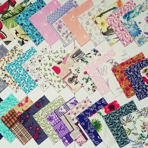 100 db Növény mintás patchwork 8x8 cm pamutvászon csomag  - Meska.hu