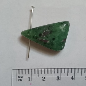 Sötétzöld foltos ásvány furattal , Kellékek & szerszámok, Ásvány alapanyag, , MESKA