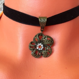  Virág alakú köves medálos bársony choker nyakék fekete Halloween  - Meska.hu
