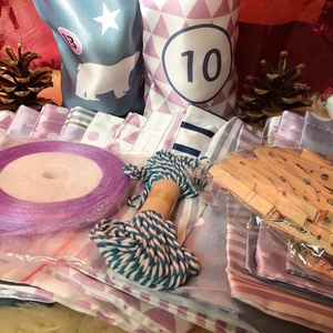 Lila-fehér adventi kalendárium naptár zsák 24 db , Karácsony, Adventi díszek, Adventi naptár, Varrás, MESKA