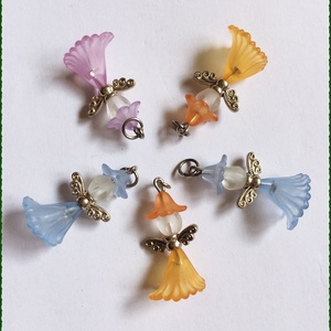 5 db színes kosztümös angyalka csomag ajándék kísérő karácsony - Meska.hu