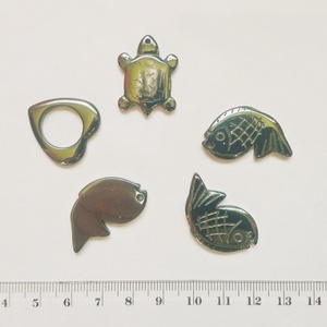 5 db hematit fúrt figura hal teknős medál függő, Kellékek & szerszámok, Ékszerkellék, Medál csomag, Ékszerkészítés, MESKA